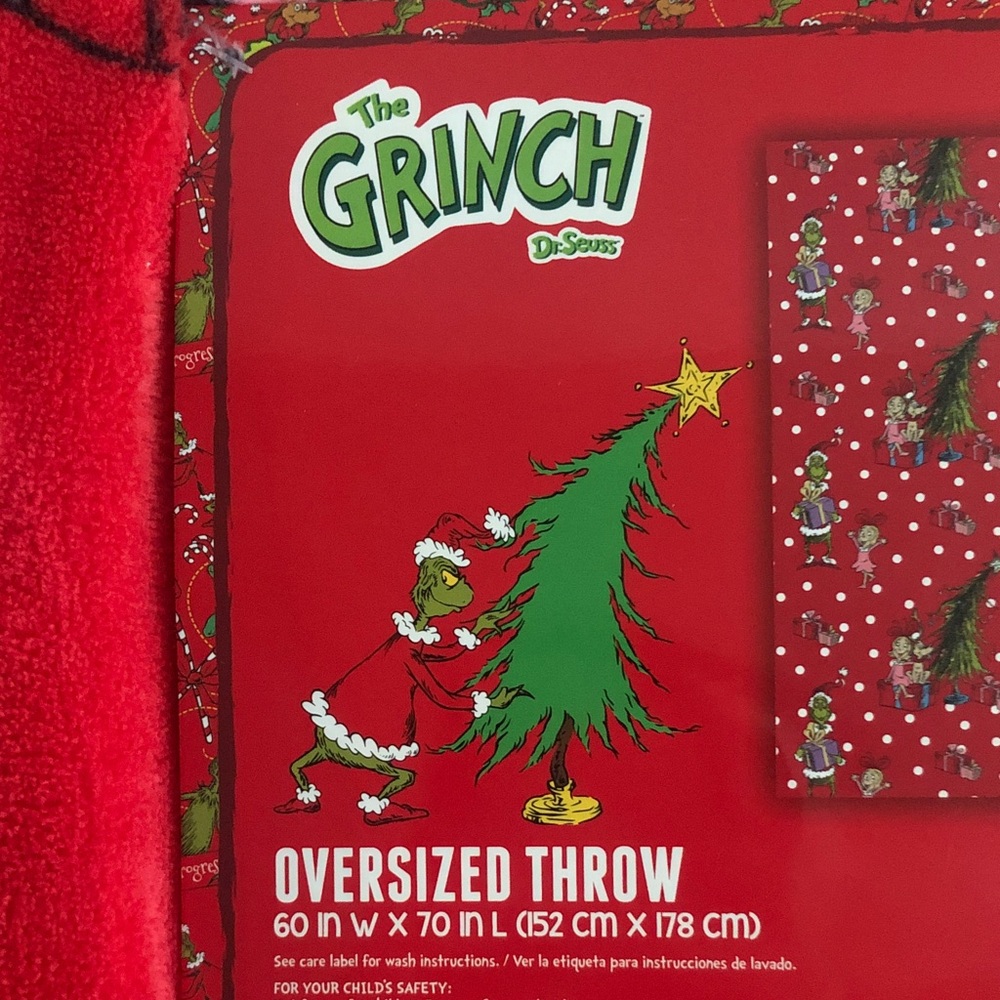 Dr. Seuss nwt Grinch oversized throw blanket 60 x 70 - Festive Red and Green